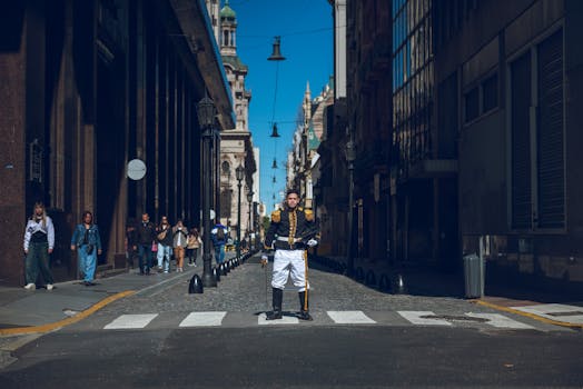 Jak Vybrat Vojenskou Palici pro Outdoor: Kompletní Průvodce