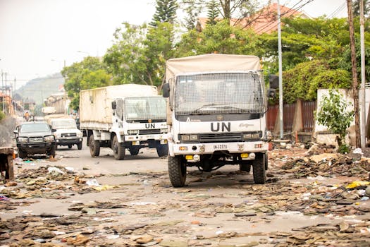 Vojenské Oblečení na Turistiku: Pohodlí i v Náročných Podmínkách